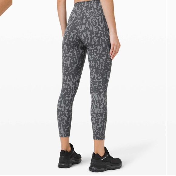 Lululemon Wunder Train High Rise Tight 25” - Picture 7 of 10